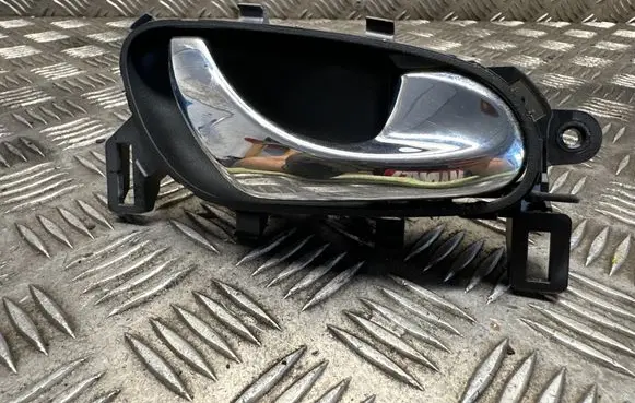 Nissan Qashqai Rear door interior handle 806704EA0 1234567890