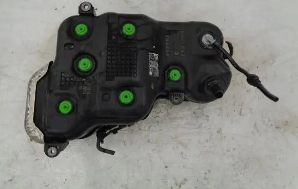 KIA Sportage AdBlue liquid reservoir 31521-D3900