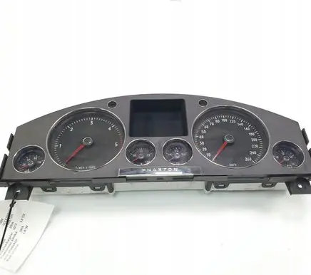 Volkswagen Phaeton Speedometer (instrument cluster) 3D0920882F