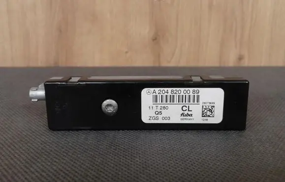 Mercedes-Benz E C207 W207 Aerial antenna amplifier 2048200089 A2048200089