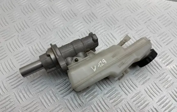 Toyota Verso Master brake cylinder 4720109570 4722009090