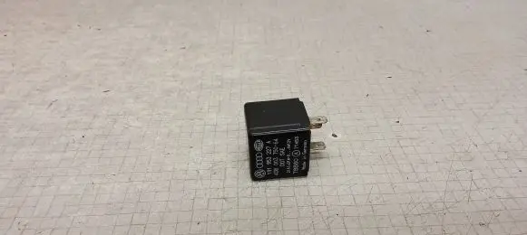 Volkswagen PASSAT B4 Other relay 191953227A 4DB00375064 80A71453