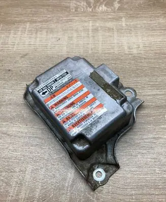 Suzuki Grand Vitara I Airbag control unit/module 3891077E01 1523000910