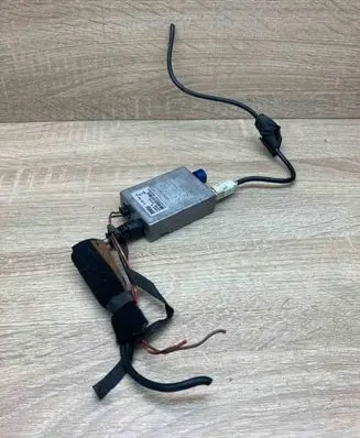 BMW 7 F01 F02 F03 F04 Aerial antenna amplifier 9123739 14404710