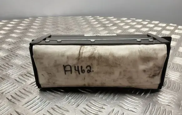 Volkswagen PASSAT B5 Passenger airbag 3B0880204A