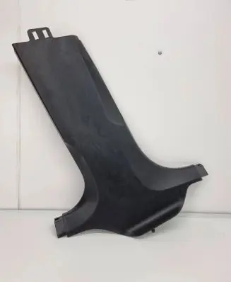 (B) pillar trim (bottom)
