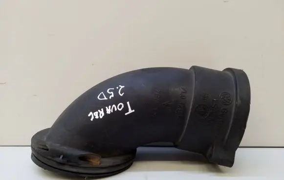 Volkswagen Touareg I Air intake duct part 7L0129533
