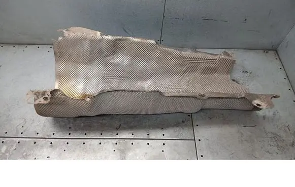Volvo V50 Heat shield in engine bay 3M51R114B04