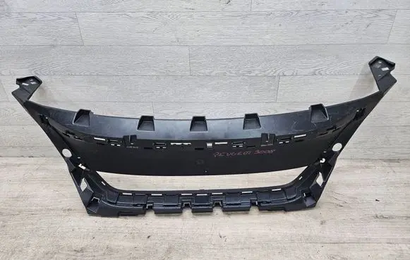 Peugeot 3008 II Front bumper upper radiator grill 9815317777