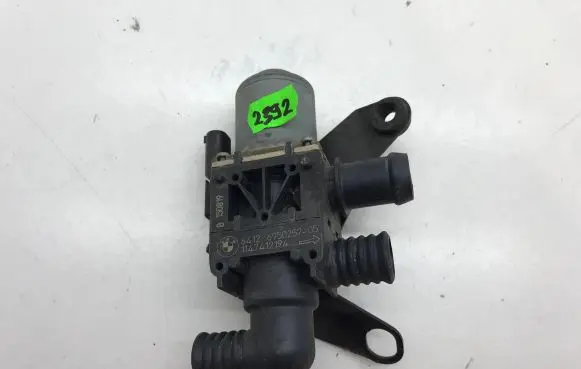 BMW X6 F16 Coolant heater control valve 6950257 1147412194