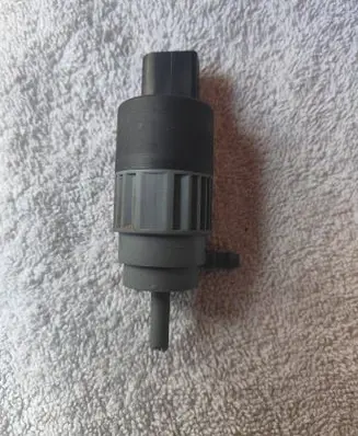 Nissan Qashqai Windscreen/windshield washer pump 28920JD00A