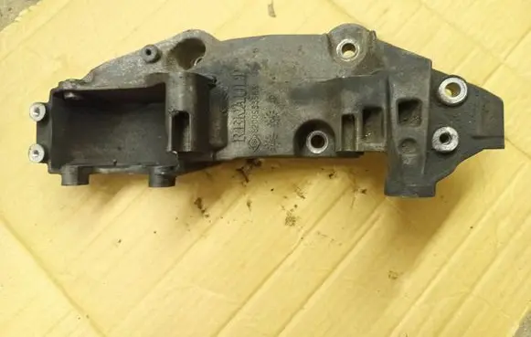 Renault Espace IV Generator/alternator bracket 8200533583