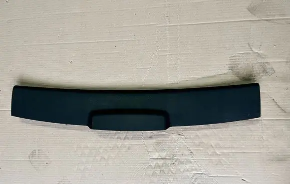 BMW 1 E81 E87 Tailgate/trunk upper cover trim 7060635