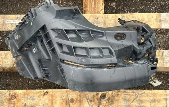 Opel Vivaro Front bumper mounting bracket 620340101R 93856002 46035RHS