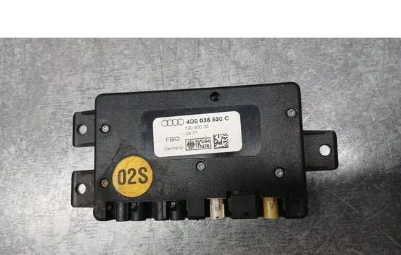 Audi A3 S3 8L Aerial antenna amplifier 4D0035530C