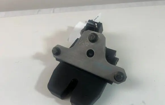 Volvo V40 Tailgate/trunk/boot lock/catch/latch 31335870