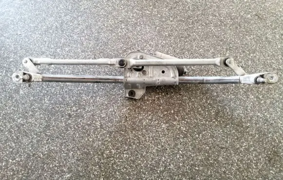 Audi A4 S4 B5 8D Front wiper linkage and motor 0390241132