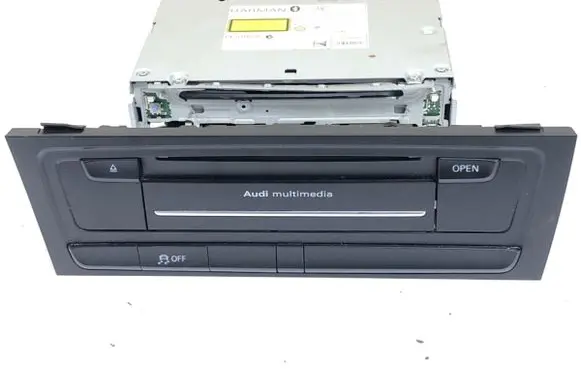 Audi A4 S4 B8 8K CD/DVD changer 8T1035664D