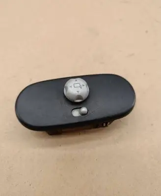 Wing mirror switch