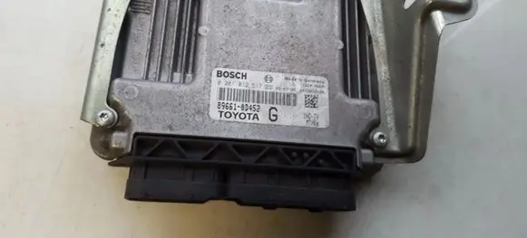 Toyota Yaris Engine control unit/module 896610d452 89661-0d452