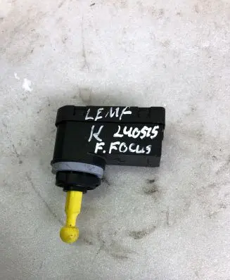 Ford Focus Headlight level adjustment motor 0021966801