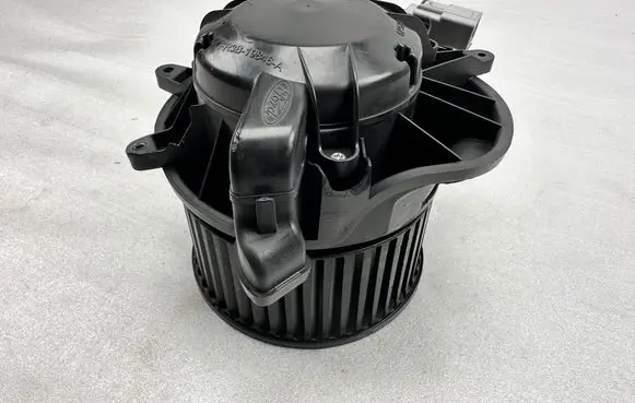 Ford Mustang VI Heater fan/blower FR3B19846A
