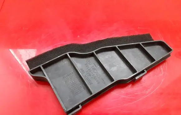KIA Carens II Radiator mount bracket 291351D300