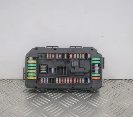 BMW 2 F22 F23 Fuse box set 9389068