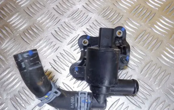 Audi A8 S8 D4 4H Electric auxiliary coolant/water pump 4H0121671D