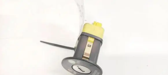 Passenger airbag on/off switch