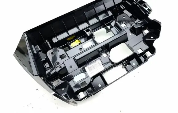 Radio/GPS head unit trim