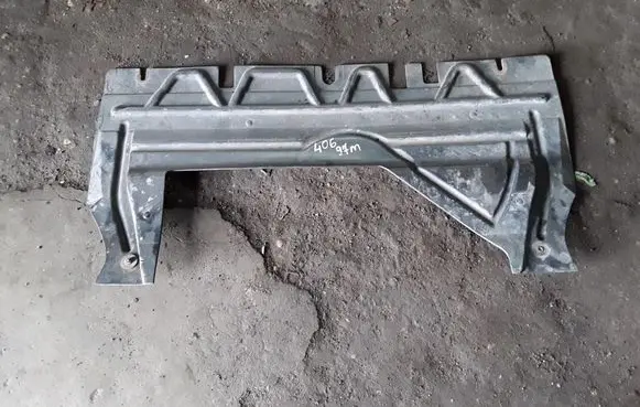 Peugeot 406 Engine splash shield/under tray 9623400880