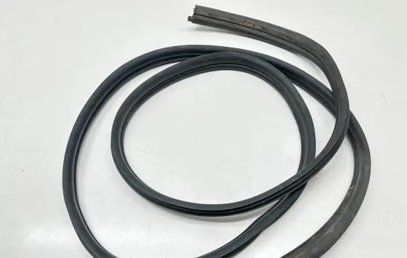 Renault Kangoo II Sliding door rubber seal 