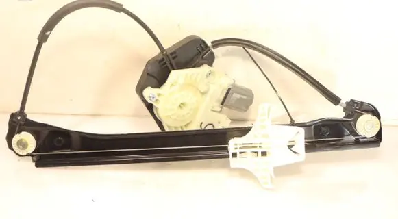 Skoda Rapid (NH) Rear window lifting mechanism without motor