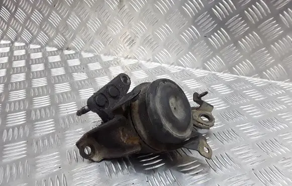 Toyota Corolla E120 E130 Engine mount bracket