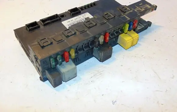 Mercedes-Benz C W203 Fuse module A2035451801 2035451801 5DK00848640