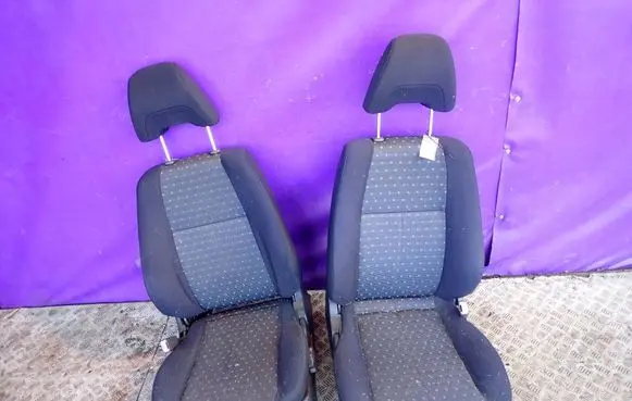 Daihatsu Sirion Seat set 
