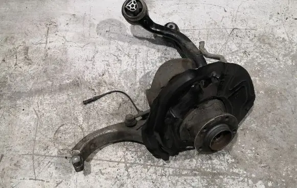 BMW X5 F15 Front wheel hub spindle knuckle 31216773784 16193510 6864822