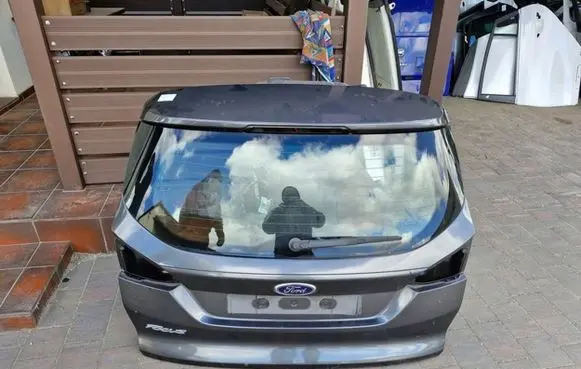 Ford Focus Tailgate/trunk/boot lid
