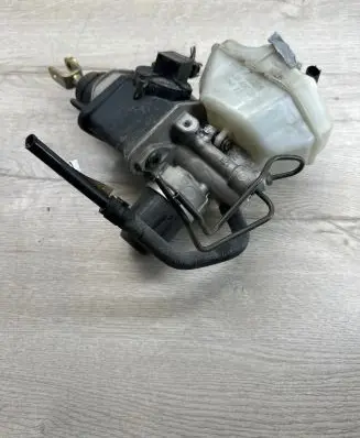 Mercedes-Benz E W211 Master brake cylinder A2114300302 0204251302
