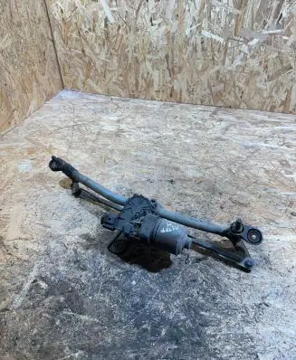 Opel Astra H Front wiper linkage and motor 13111211