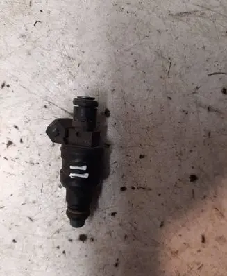 Audi A3 S3 8L Fuel injector 058133551