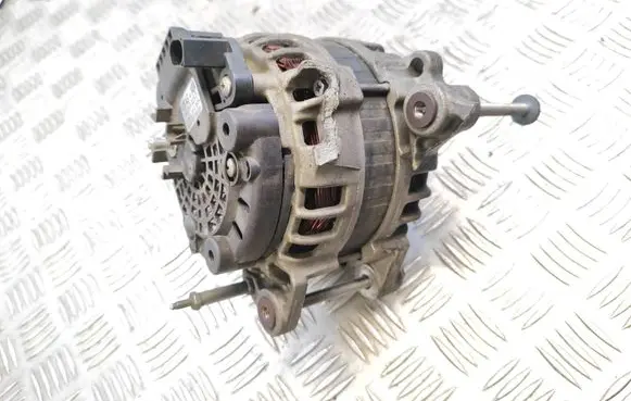 Volkswagen Golf VII Generator/alternator 04E903023J F000BL0805