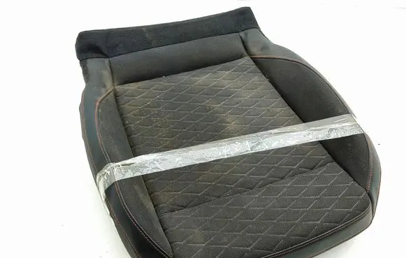 Seat Leon IV Front passenger seat console base 