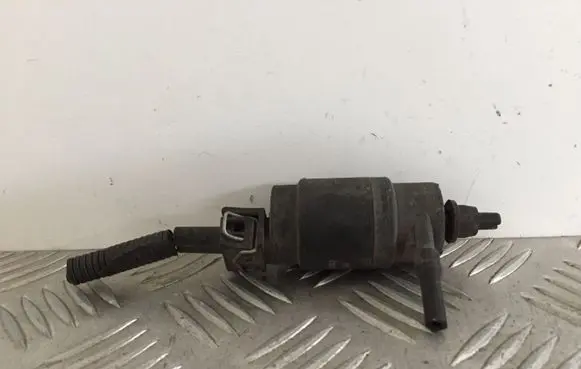 Nissan Primera Windscreen/windshield washer pump 20860