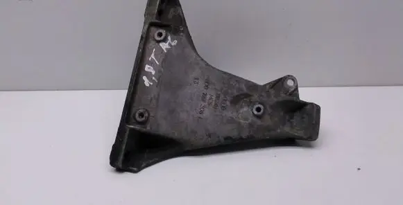 Audi A6 S6 C5 4B Engine mounting bracket 8D0199308L