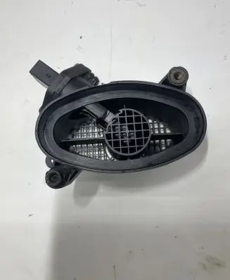 BMW 5 E39 Mass air flow meter 13627787076 627787076 0928400468