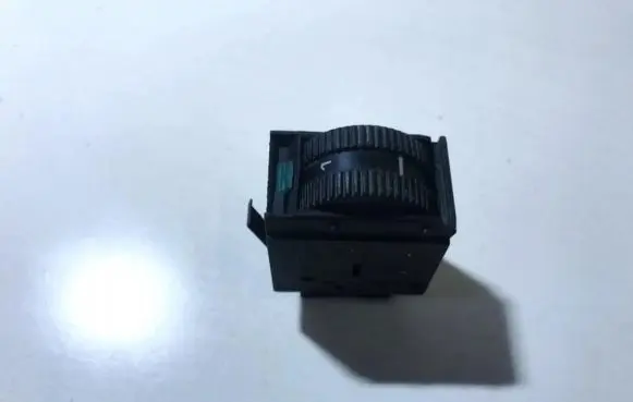 Volkswagen PASSAT B3 Headlight level height control switch 357941333