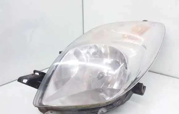 Toyota Yaris Headlight/headlamp 811500D120