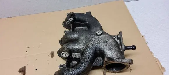 Volkswagen Golf IV Intake manifold 038129713BC 1411O1N3